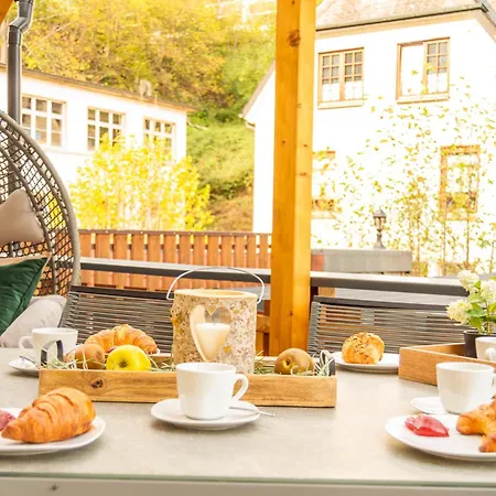 Design Trifft Harmonie Nahe Triberger Wasserfaelle Triberg im Schwarzwald