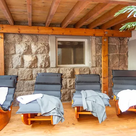 Design Trifft Harmonie Nahe Triberger Wasserfaelle *